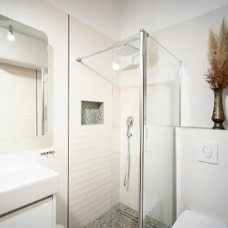 Kalina Deluxe Appartamento *