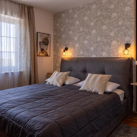 Kalina Deluxe * Jelsa (Hvar)