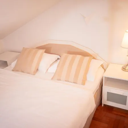 Kalina Deluxe * Jelsa (Hvar)